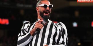 Seth Rollins critcized for turning serious storyline into comedy by his outfit  