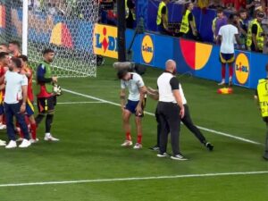 Security Guard Collides With Alvaro Morata After Spain Beats France in Semis  