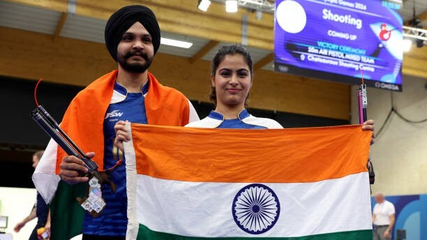 Manu Bhaker, Sarabjot Singh Win Bronze in 10m Air Pistol Mixed Team Event  