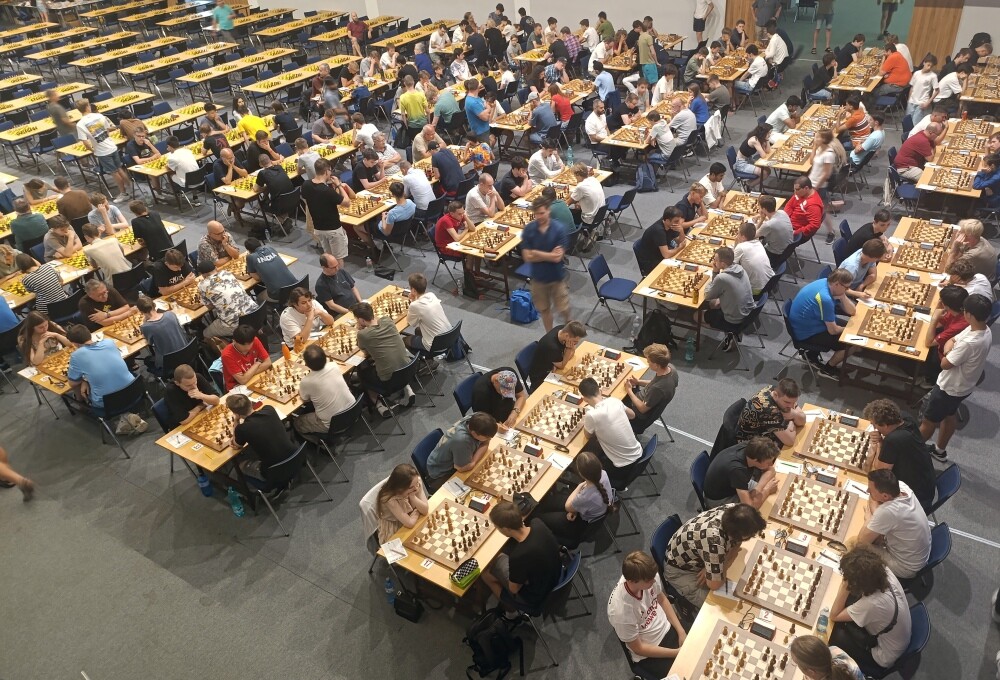 Czech Open 2024 में 14 वर्षीय शतंरजबाज की जीत, भारत के भी चेसबास ने बिखेरा जलवा Czech Open 2024 में 14 वर्षीय शतंरजबाज की जीत, भारत के भी चेसबास ने बिखेरा जलवा