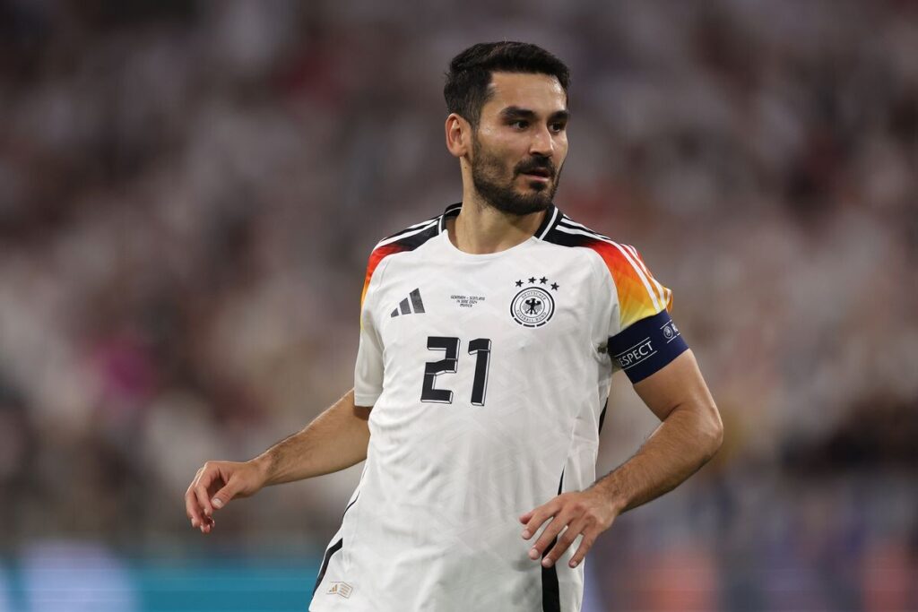 Ilkay Gundogan को बार्सिलोना छोड़ने के लिए इस क्लब से मिला बड़ा ऑफर Ilkay Gundogan को बार्सिलोना छोड़ने के लिए इस क्लब से मिला बड़ा ऑफर