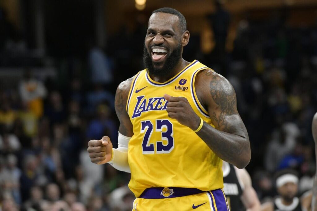 LeBron James Returns to Lakers with New 2-Year, $104 Million Deal LeBron James Returns to Lakers with New 2-Year, $104 Million Deal
