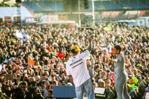 Lewis Hamilton ने 2021 के बाद जीती F1 रेस, British GP जीतने पर निकले आंसू  