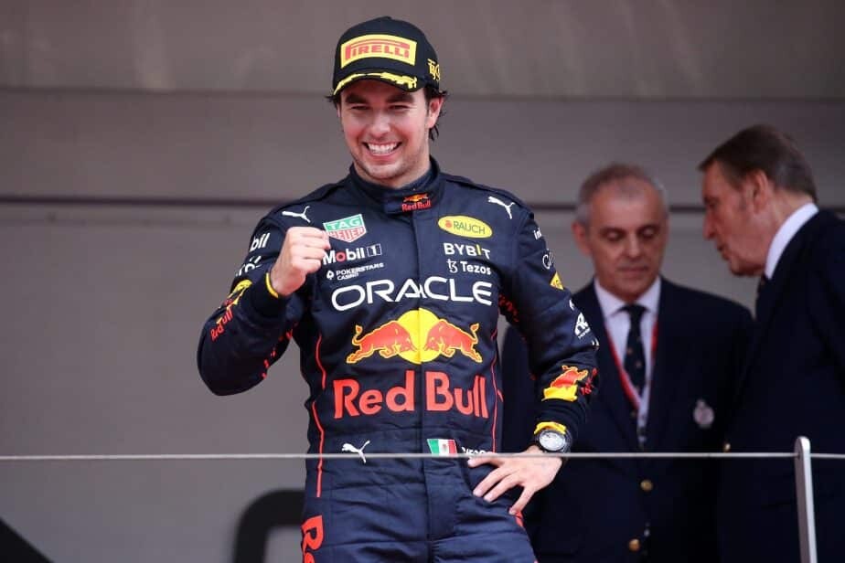 क्या Red Bull ने 2024 के लिए Sergio Perez को न हटाकर सही फैसला लिया है?  