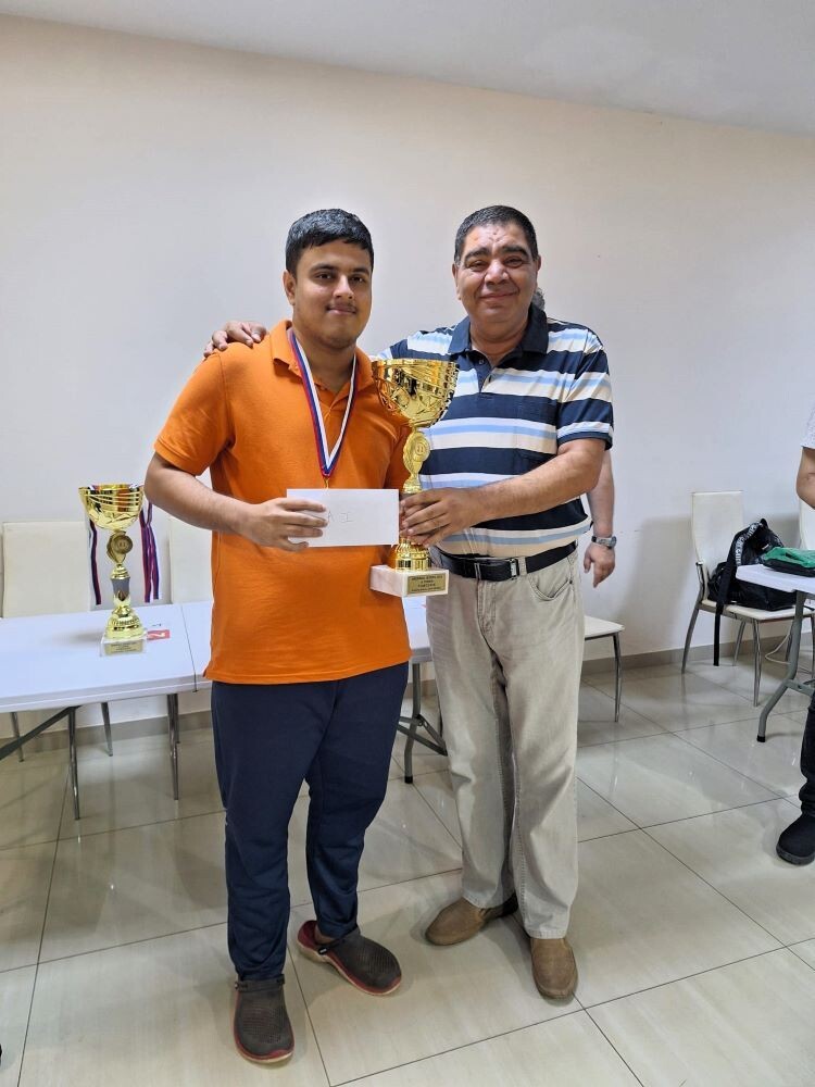 सर्बिया में भारत के सोहम भट्टाचार्य ने गाड़ा तिरंगा, जीता सिल्वर लेक का खिताब सर्बिया में भारत के सोहम भट्टाचार्य ने गाड़ा तिरंगा, जीता सिल्वर लेक का खिताब