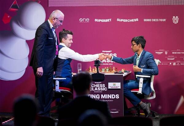 Superbet Classic 2024 के राउंड 7 में बड़ा उलटफेर, गुकेश के लिए नहीं रहा आसान  