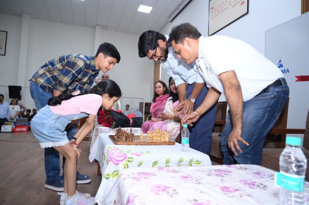 Sushma and Dormak Rating Open में अक्षय आनंद ने बिखेरा जलवा, अपने नाम की ट्रॉफी  