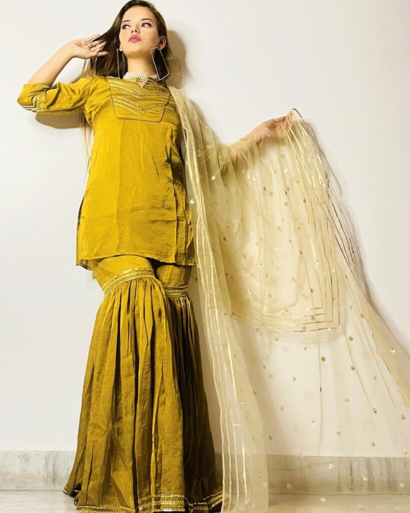 Rishabh Pant की गर्लफ्रेंड देखी क्या, फोटो देख आप भी कहेंगे क्या बात है!  