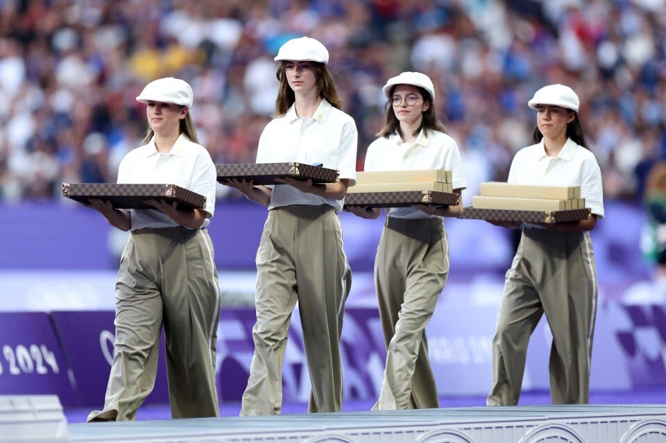 Olympics 2024 में मेडलिस्ट को मिलता है Mysterious Box, उसमें क्या होता है खास? Olympics 2024 में मेडलिस्ट को मिलता है Mysterious Box, उसमें क्या होता है खास?