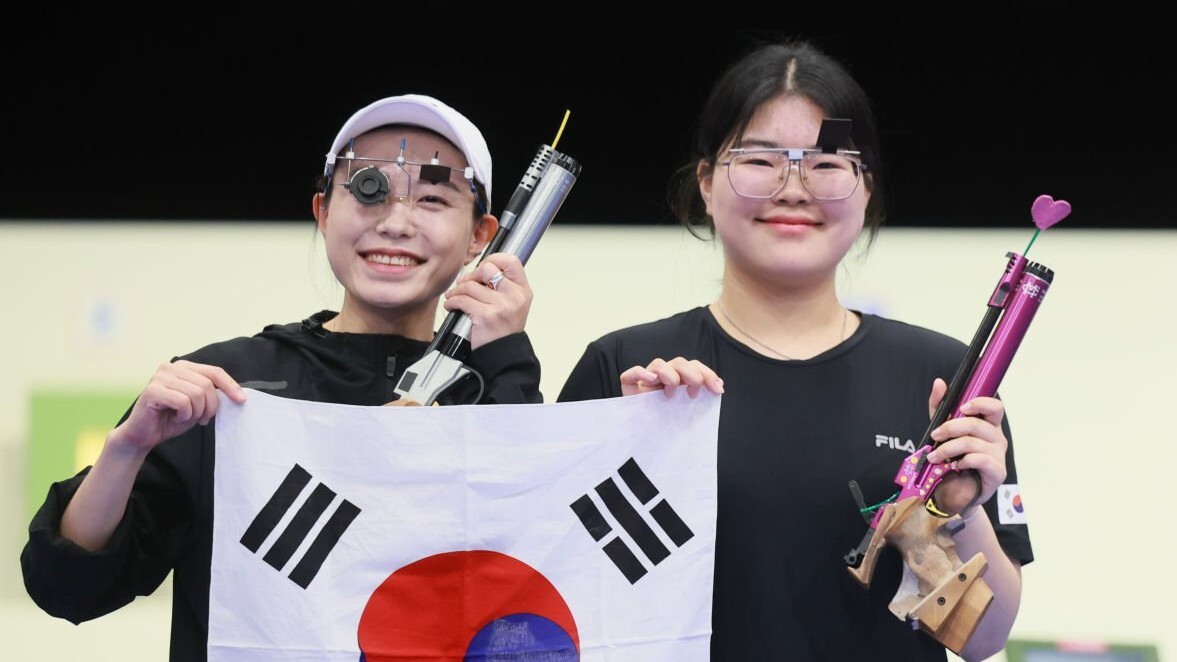 South Korea's Kim Yeji Going Viral on Internet for her Cool Outlook  