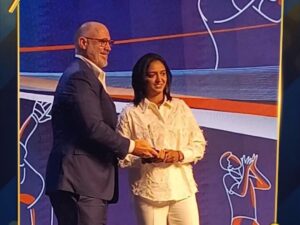 Shami, Southee & Salt Gets Felicitated at CEAT Cricket Awards  