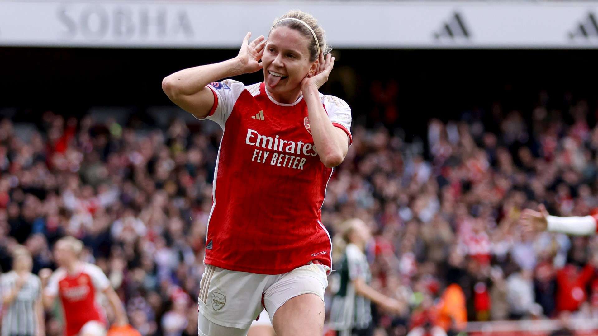 Lacasse heads to NWSL after just one year with Arsenal  