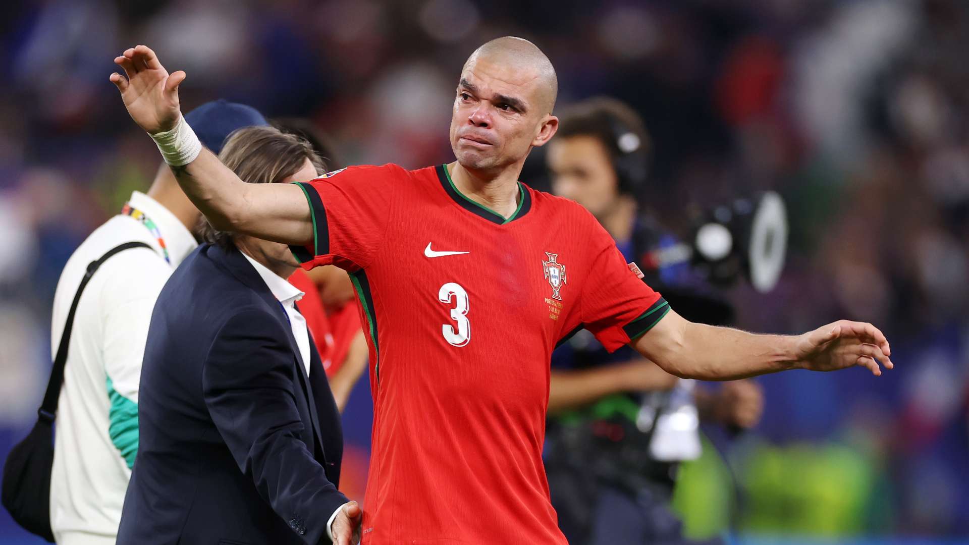 Real Madrid & Portugal icon Pepe retires at 41  