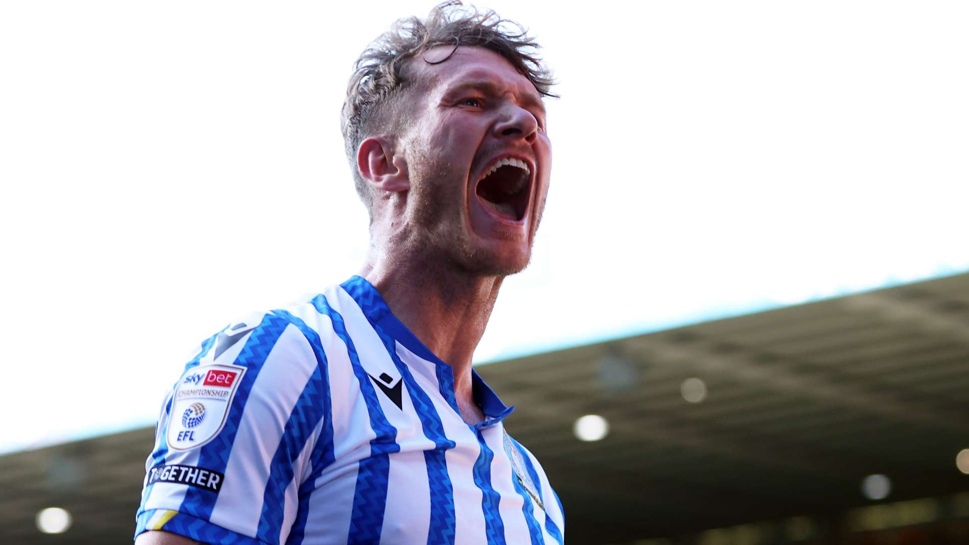 Reynolds & McElhenney sent ‘game changer’ Wrexham transfer advice  