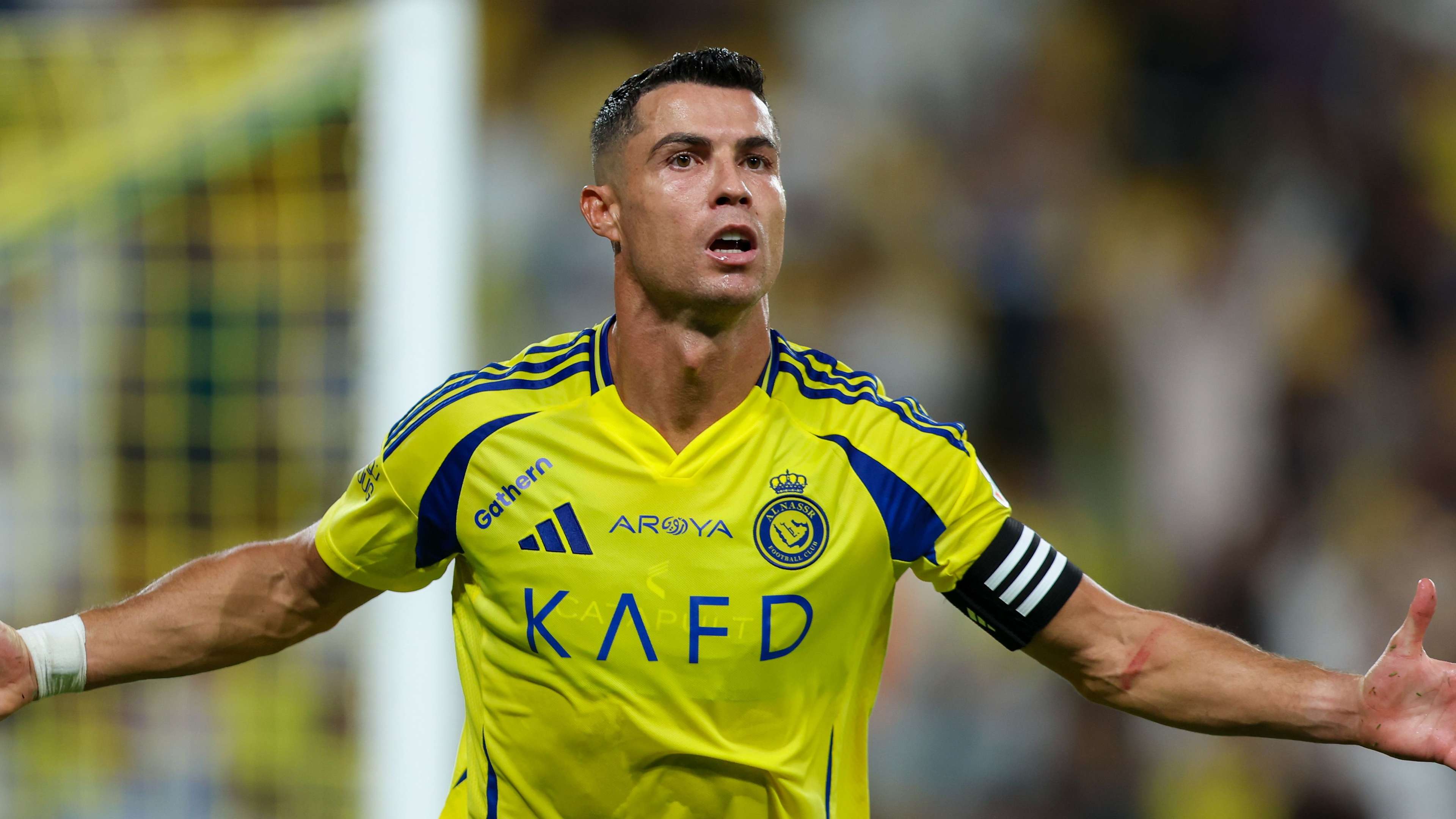 Ronaldo & Talisca free kicks help Al-Nassr brush aside Al Feiha  