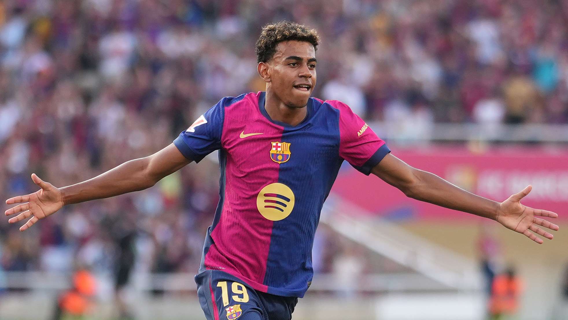 📽️ | Yamal is deadly! Barca star boy scores from edge of box  