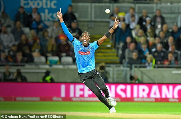 Cricketers खेलते समय Arm Sleeves क्यों पहनते हैं? असल वजह क्या है? जानिए  