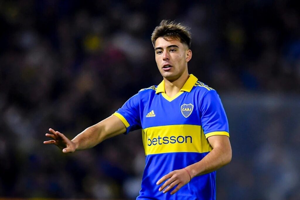 Official: Chelsea sign £15m Boca Juniors defender Aaron Anselmino  