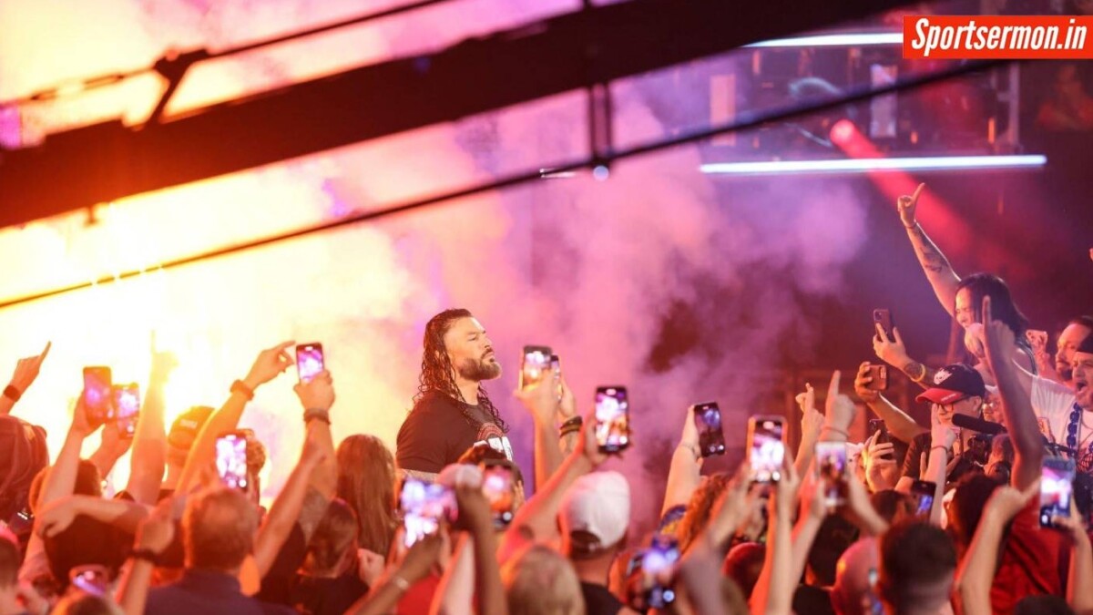 Roman Reigns appears on SmackDown, thrashes the whole Bloodline  