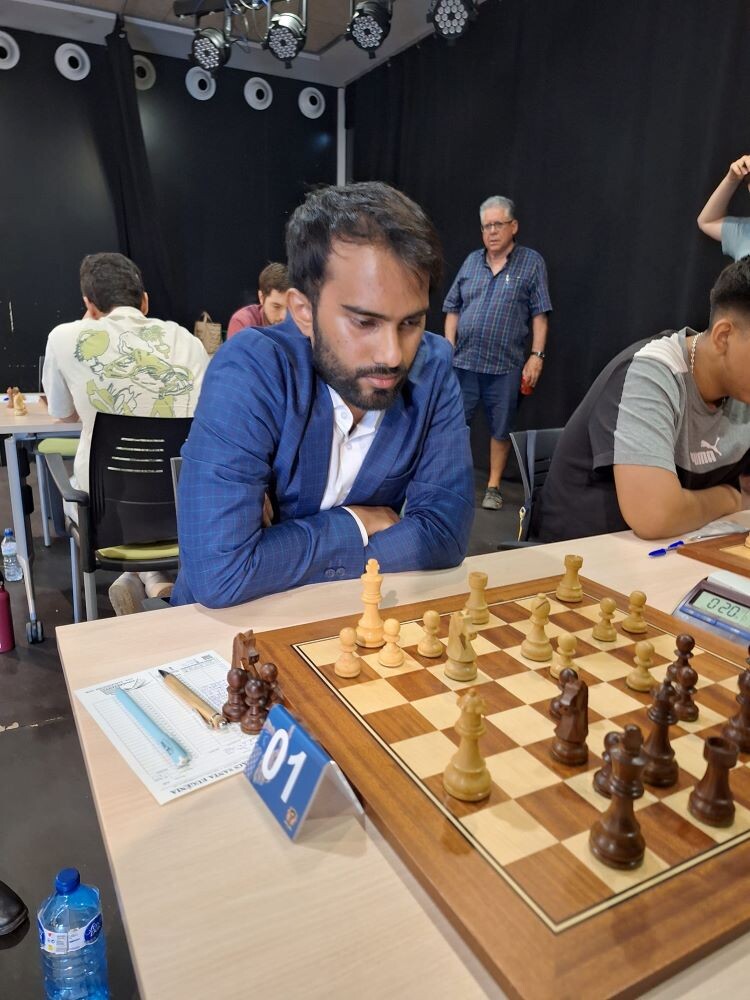 Santa Eugenia में सुव्रदीप्ता ने बिखेरा जलवा, दिल के साथ जीती ट्रॉफी  