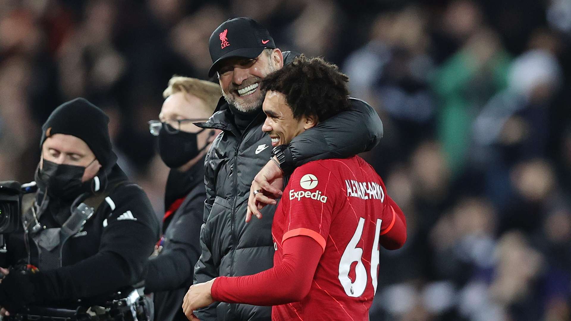 Klopp still in awe of Alexander-Arnold's 'highlight reels'  