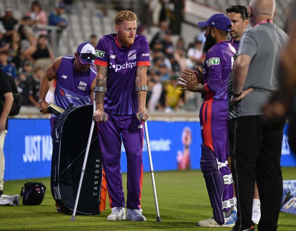 England sweat over Stokes' injury  