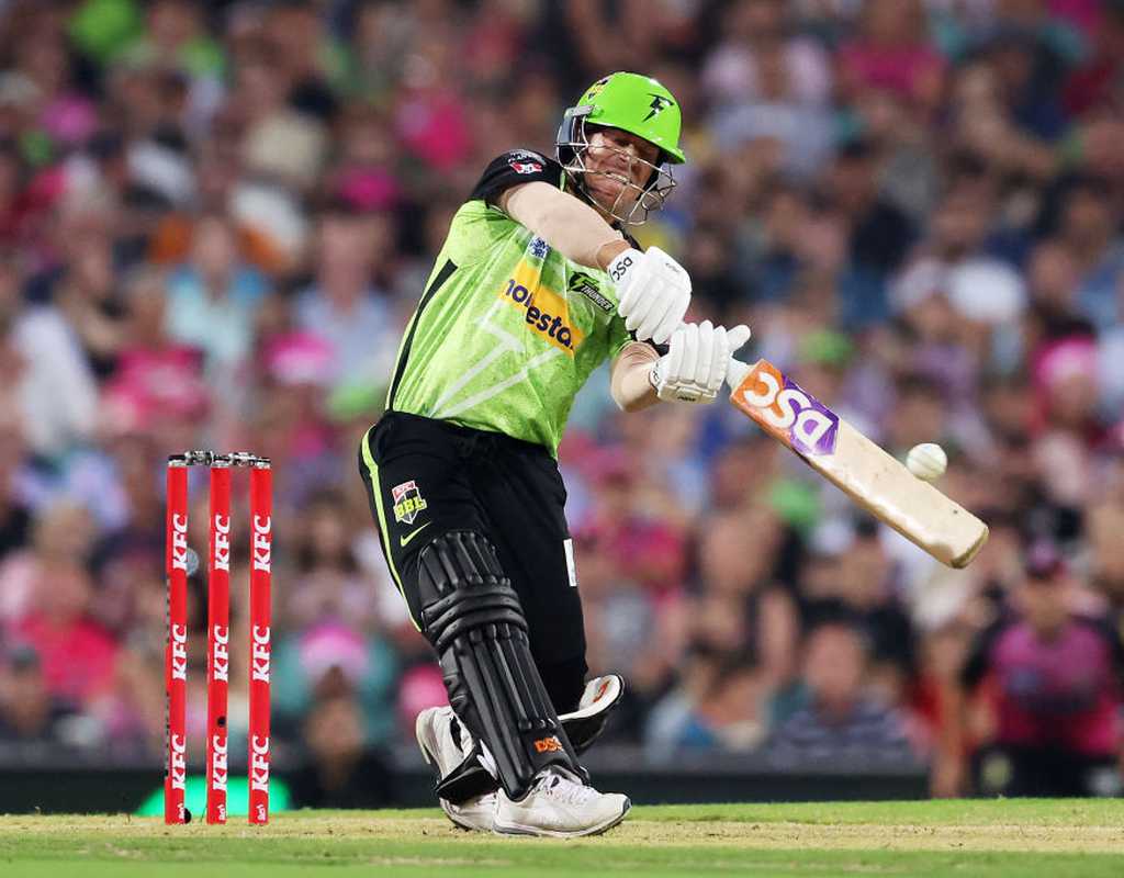 Warner pens two-year deal with Sydney Thunder; commits to entire season  