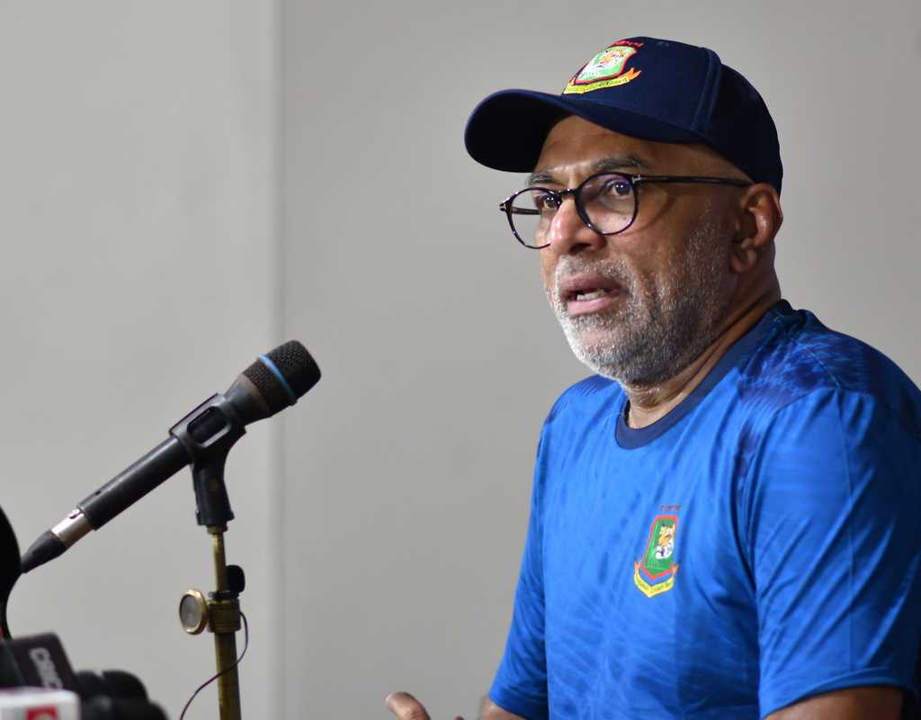 Hathurusingha keen to remain Bangladesh head coach  