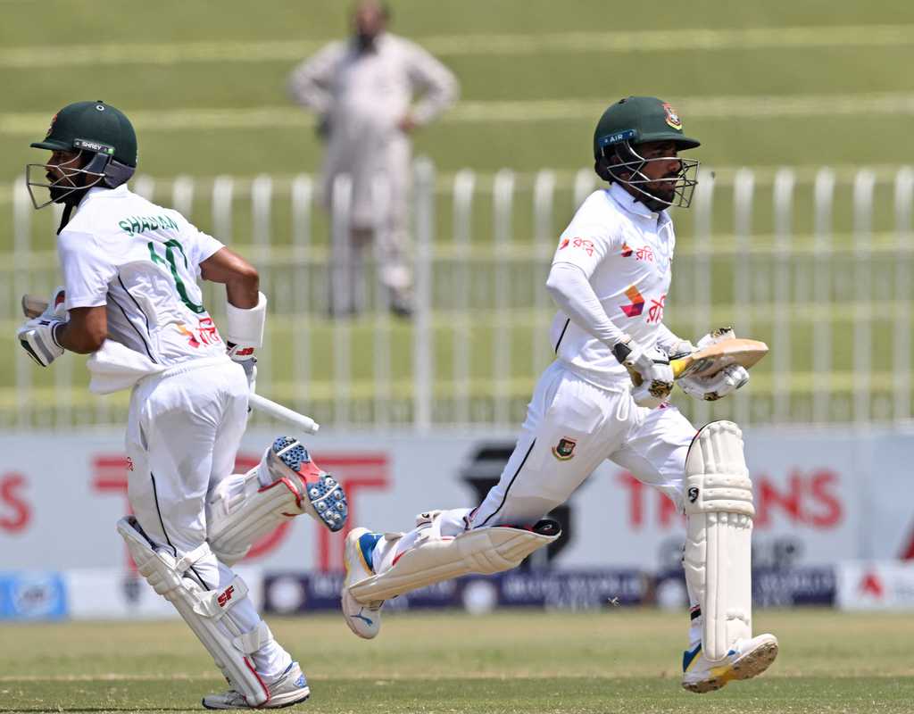 Islam, Mominul lead Bangladesh's fight with the bat  