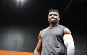 "Biggest Problem..."- Renan Ferreira warns Francis Ngannou ahead of their clash "Biggest Problem..."- Renan Ferreira warns Francis Ngannou ahead of their clash
