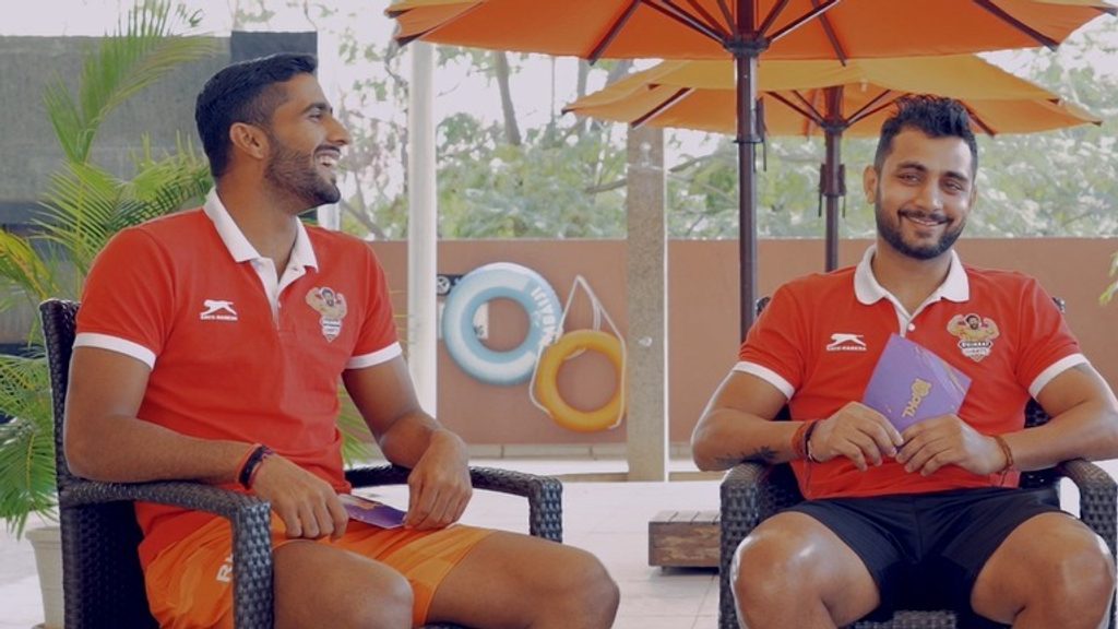 Dumb Charades ft. Guru Randhawa and Saiee Manjrekar | Mazedaar Panga | PKL Unplugged  