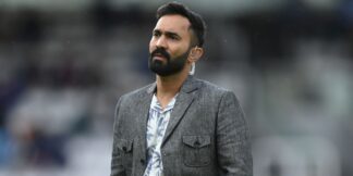 "Too Early to Compare" Karthik Issues Warning Over Dhoni & Pant Comparison  