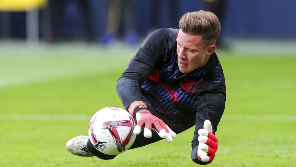 Barcelona target two goalkeepers for January transfer after Ter Stegen injury  