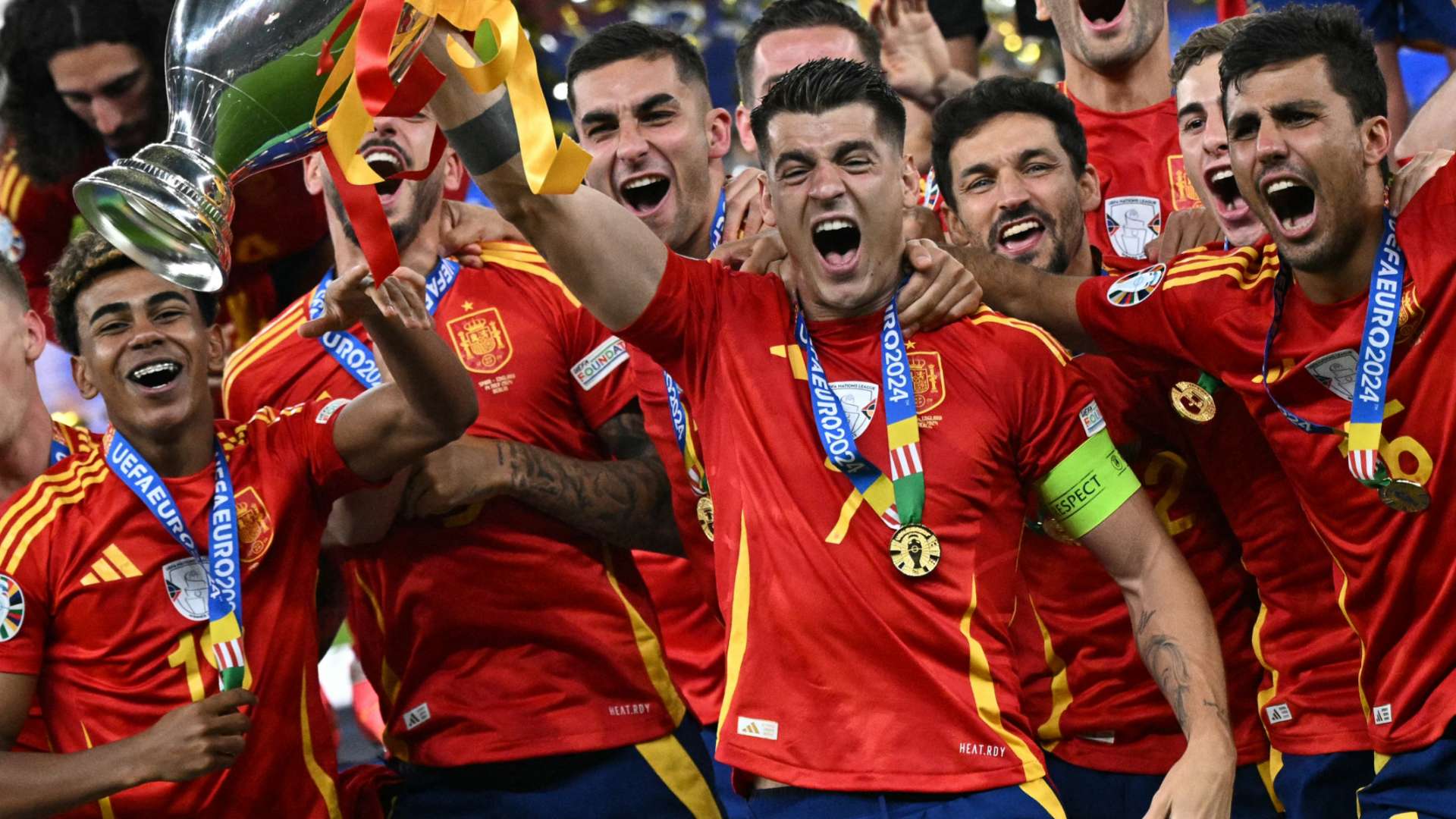 Lineker reveals Ballon d'Or pick & makes Yamal prediction  