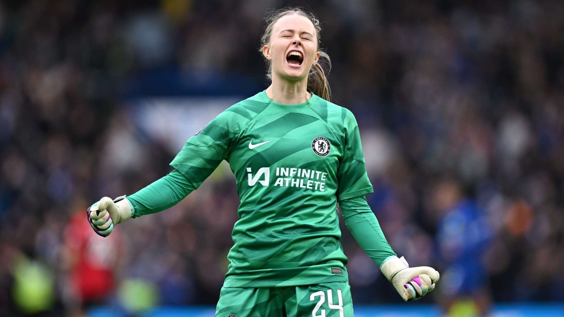 Hampton looks to keep England place ahead of Earps  