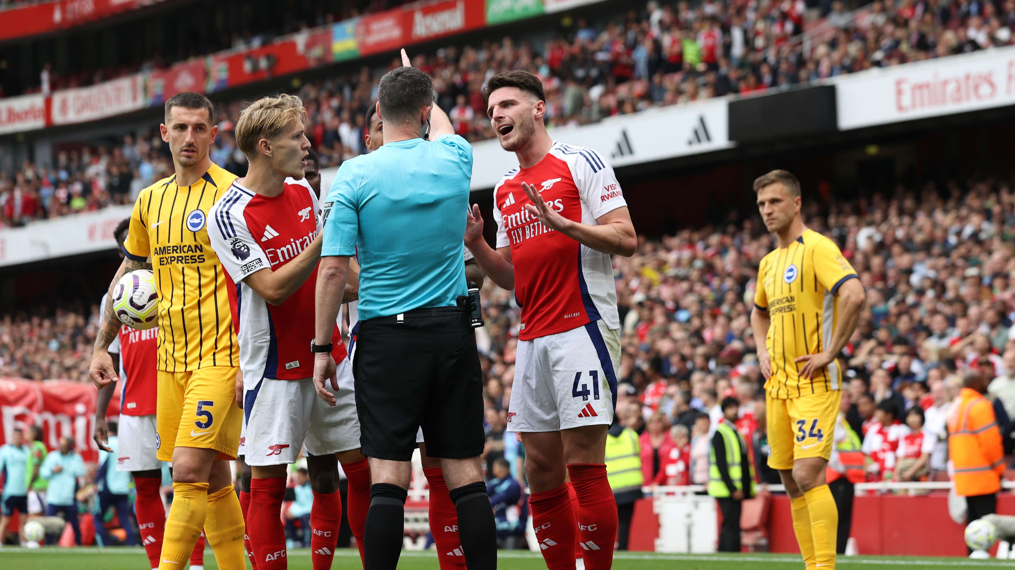 Arsenal fans fume over Rice red card  