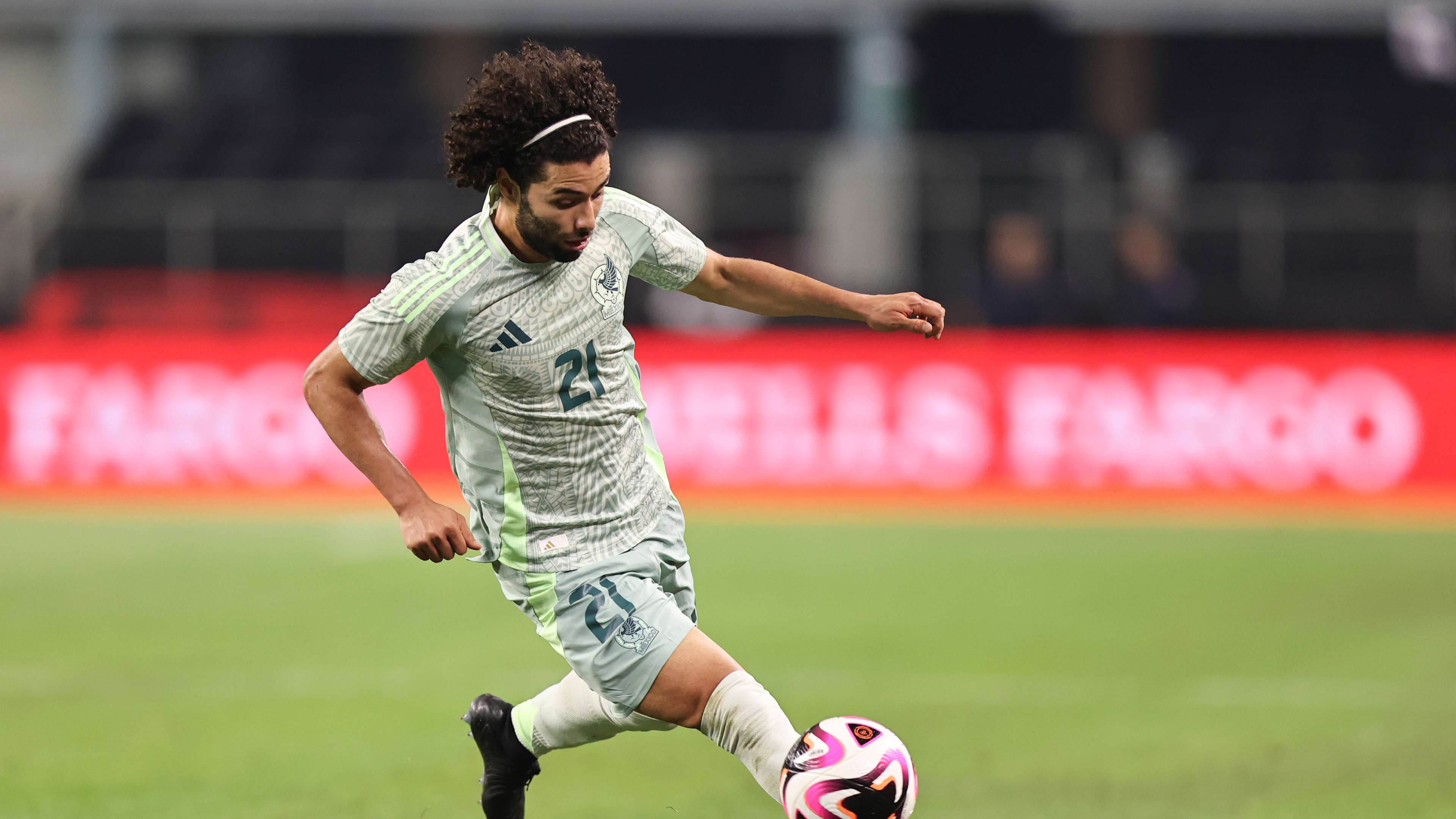 "Had suitcase packed" - Huerta discusses botched LFC move  