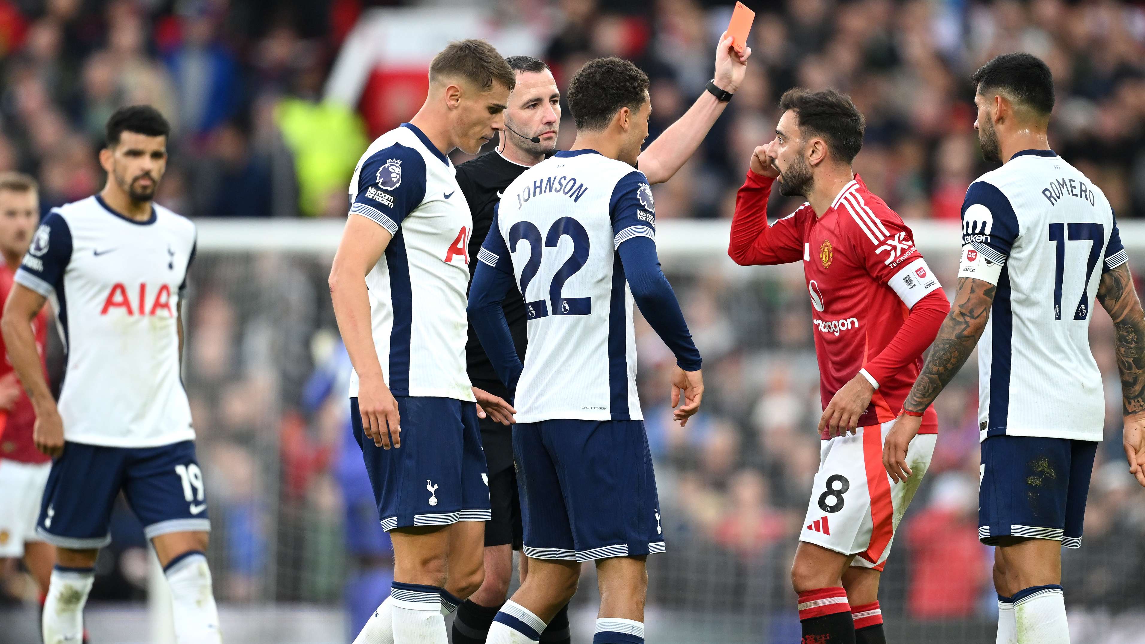 Fernandes shown first red of Man Utd career for reckless tackle on Maddison  