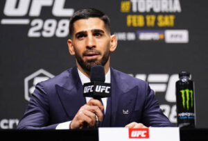 Ilia Topuria issues stern warning to Max Holloway ahead of their title fight  