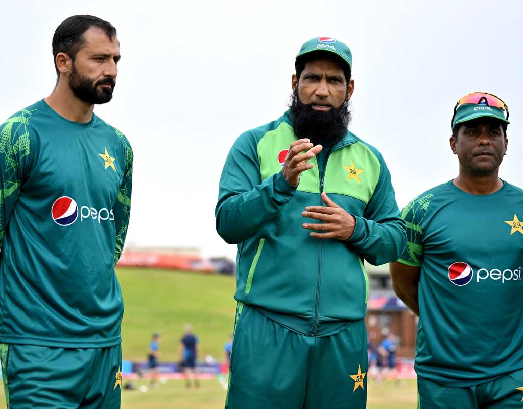 Mohammad Yousuf quits Pakistan selection panel  