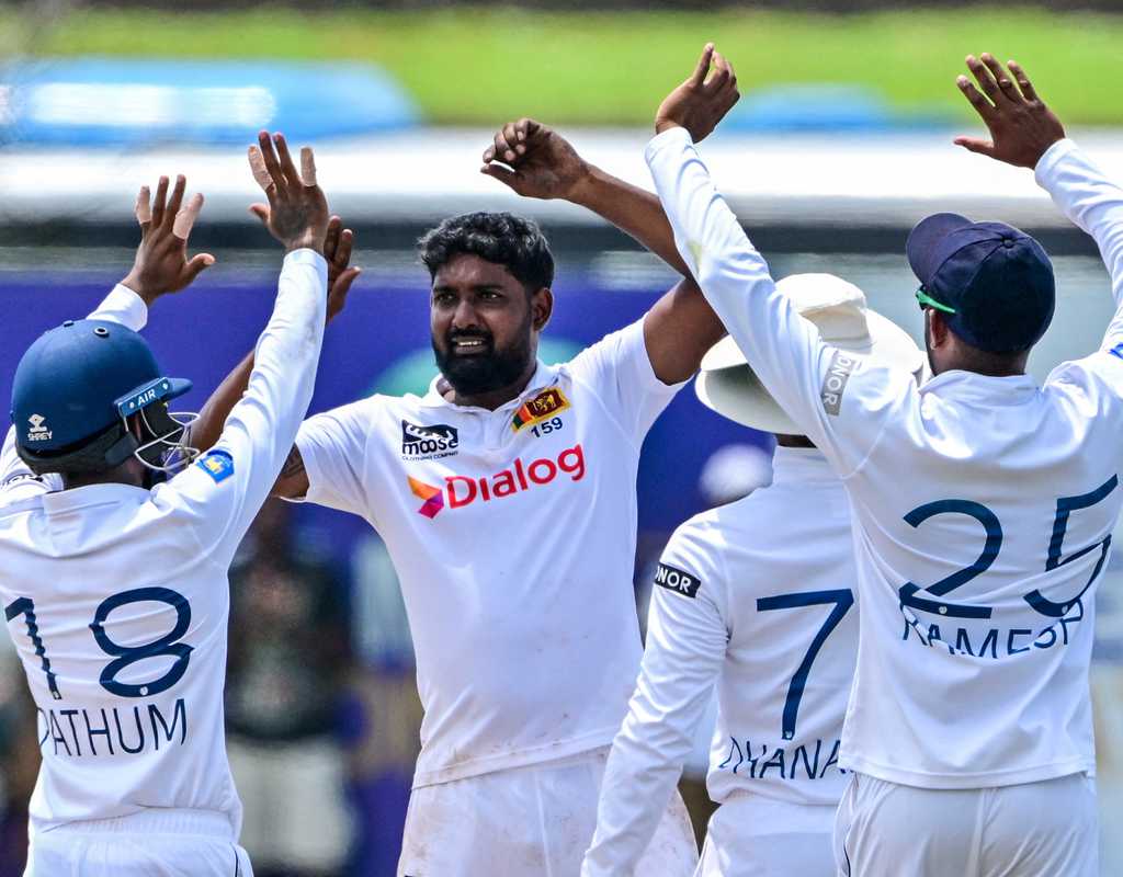 Jayasuriya, Peiris leave New Zealand in tatters  