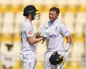 Brook and Root Shatter England Partnership Record in Historic Test  