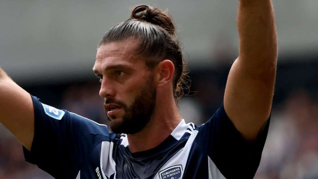 Carroll is on fire! Striker's brace seals first Bordeaux win  