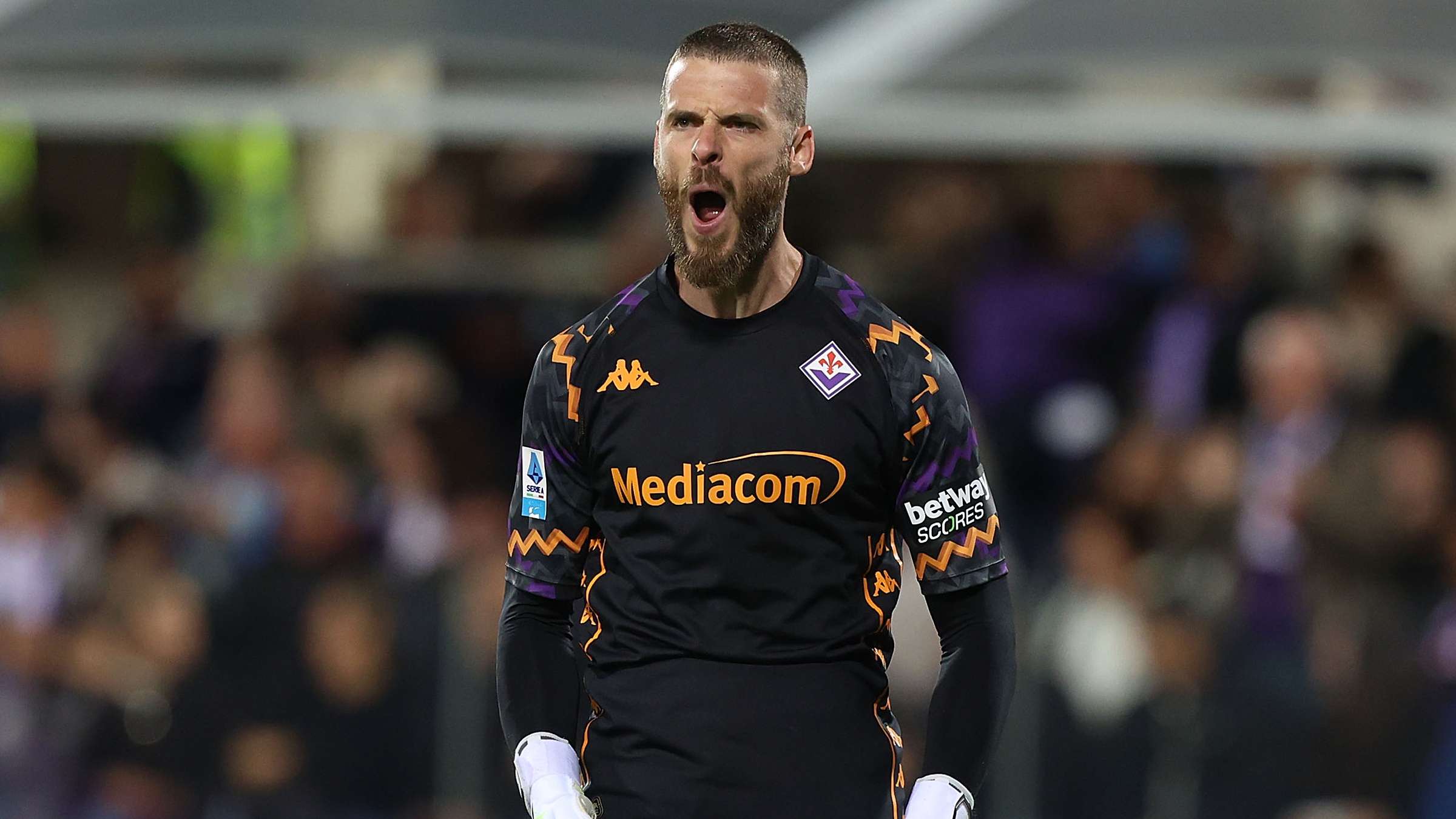 Man Utd fans erupt as De Gea saves TWO penalties for Fiorentina  