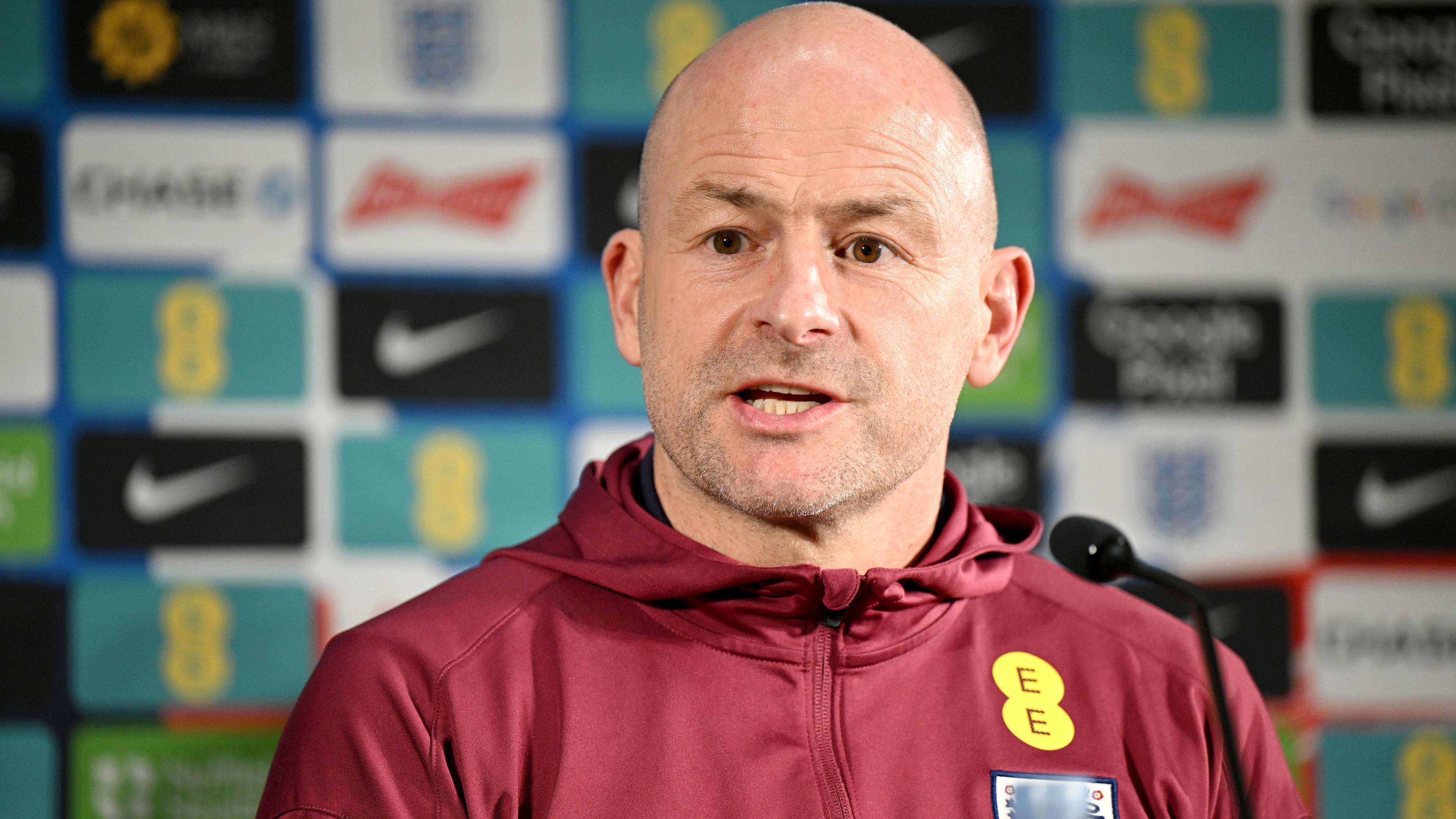 Carsley blasts 'naive' England for 'safe' tactics  