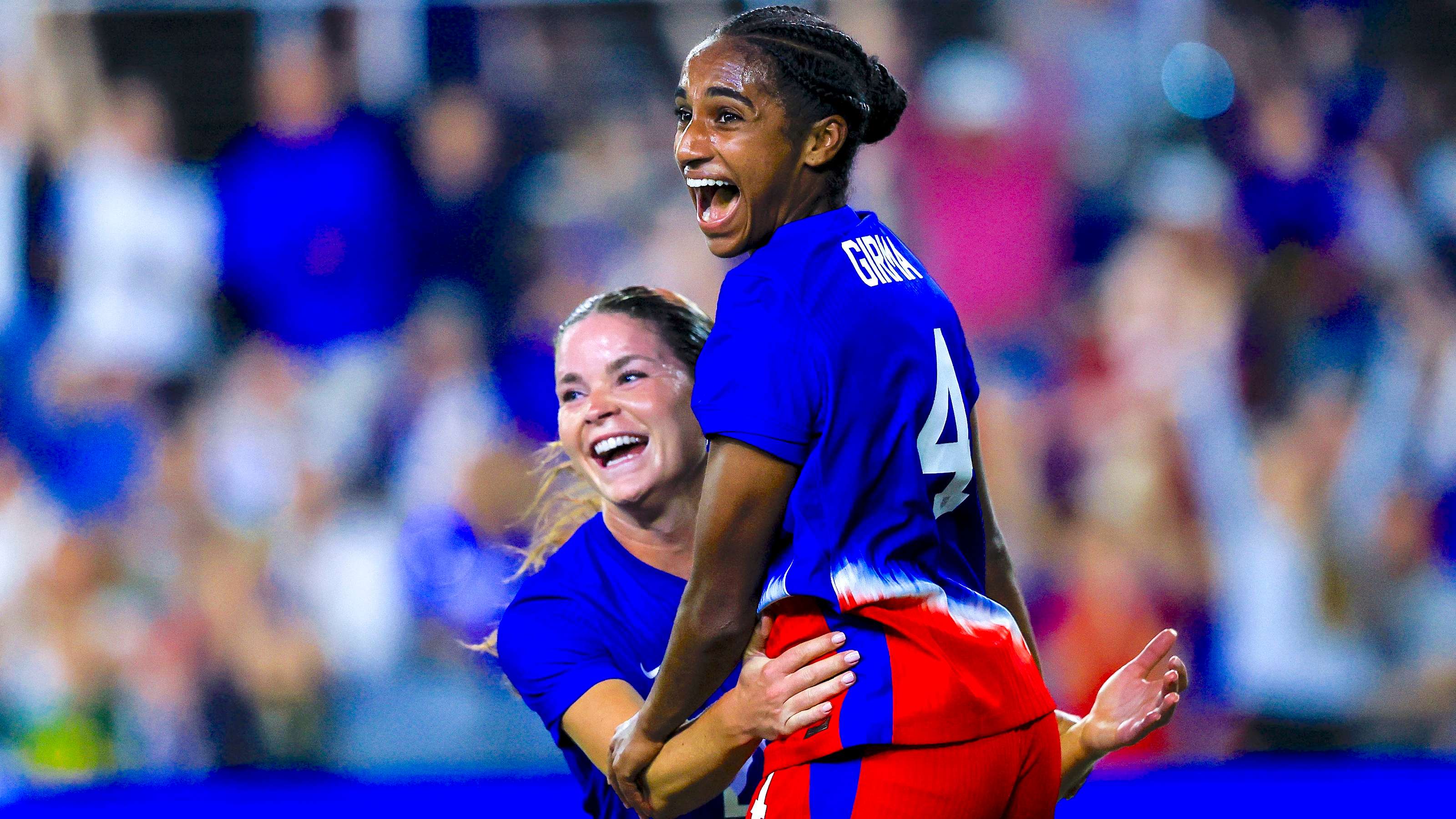 Twice as nice: Girma scores her first USWNT goals, sparks win  