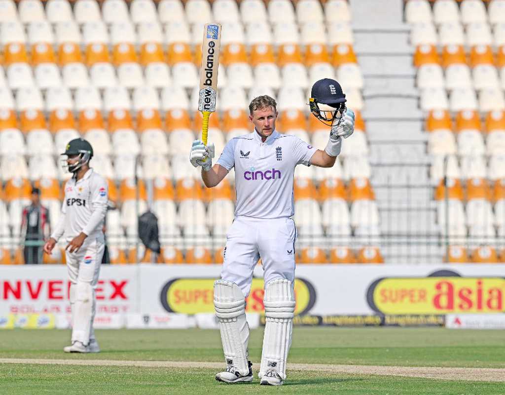 Root ton headlines another dominant session for England  