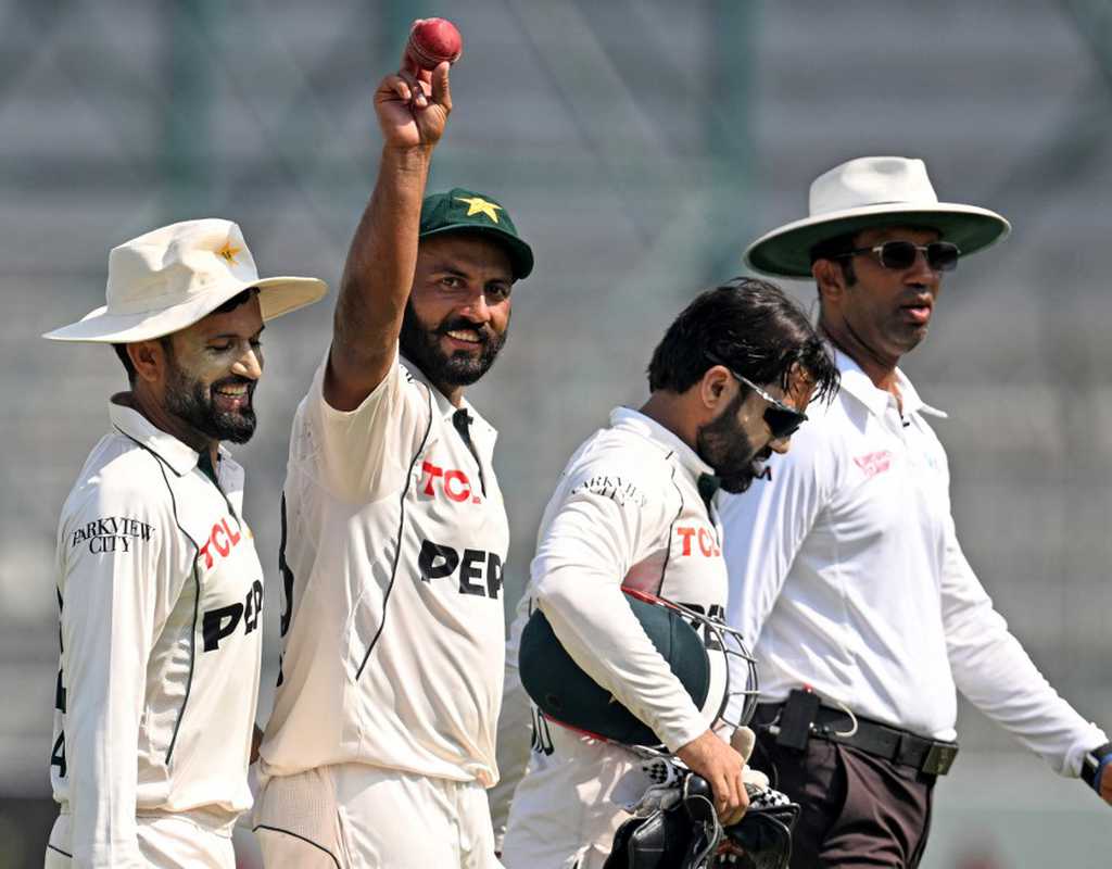 Sajid, Salman put Pakistan in pole position to achieve series parity  