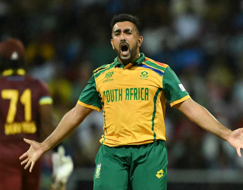 No contract, no problem for cricket's new generation  