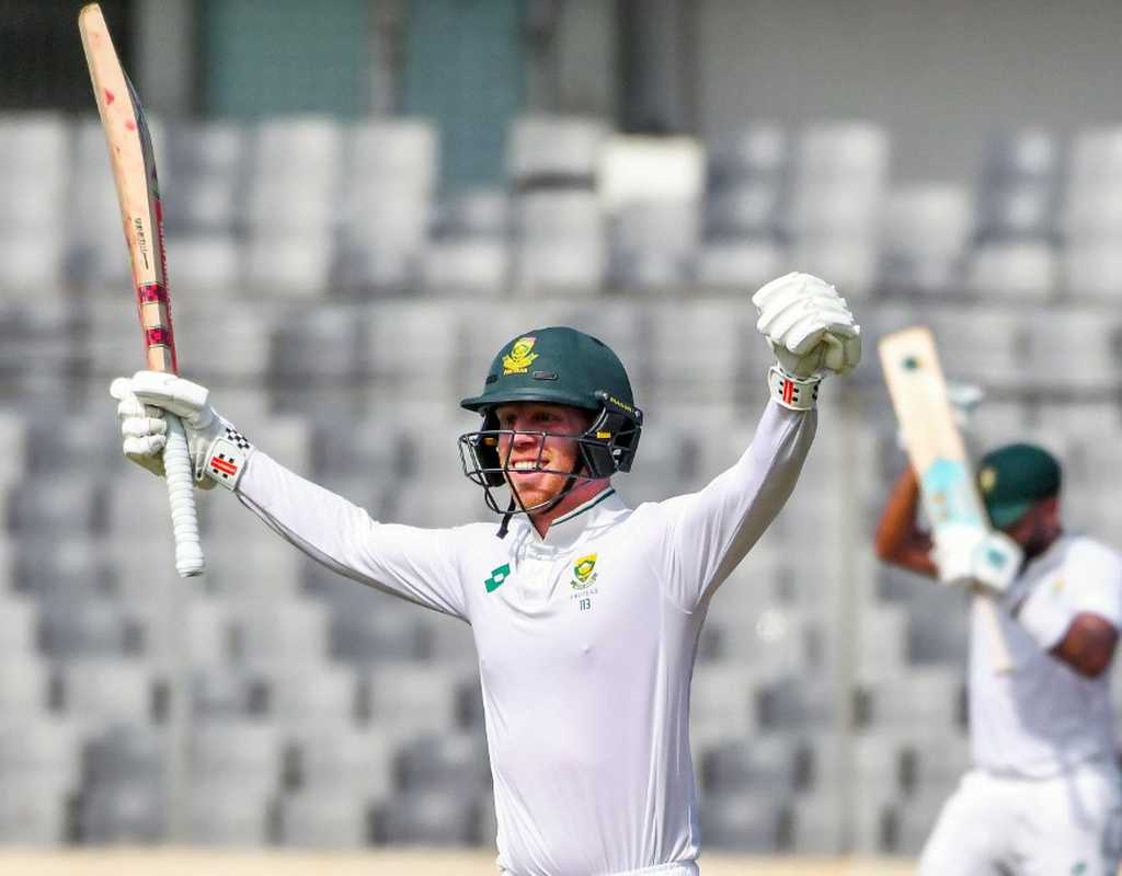 Verreynne's ton keeps South Africa in command  